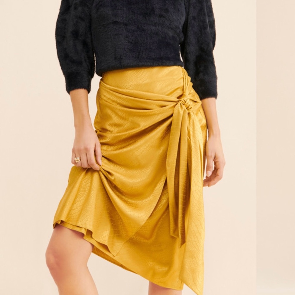 Hatch Side Tie Midi Skirt